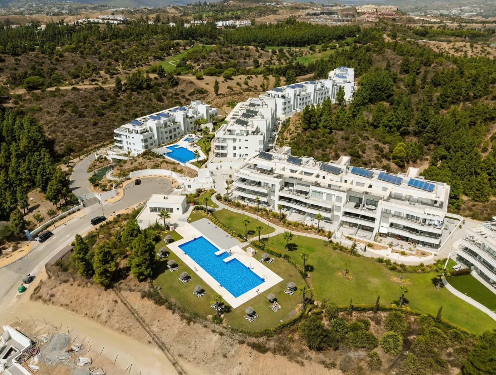 2 soverom Leilighet til salgs i Mijas Costa med svømmebasseng garasje - € 626 000 (Ref: 10094413)