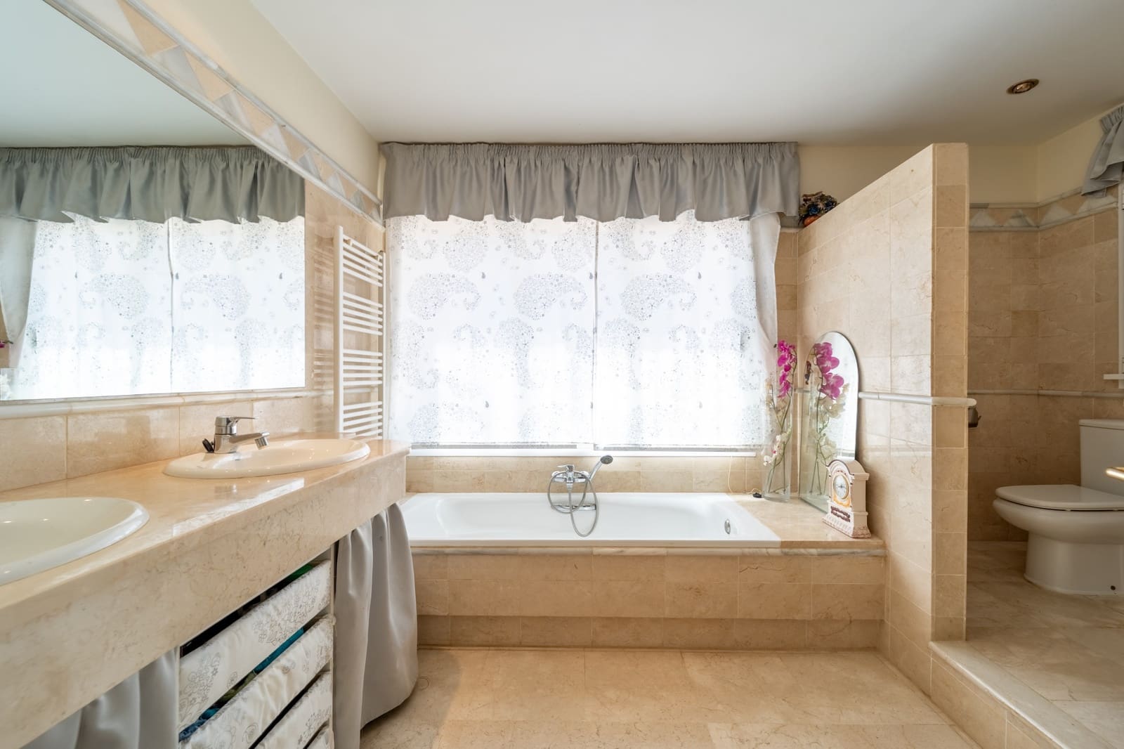 4 quarto Moradia para venda em Marbella com piscina garagem - 1 850 000 € (Ref: 10094414)