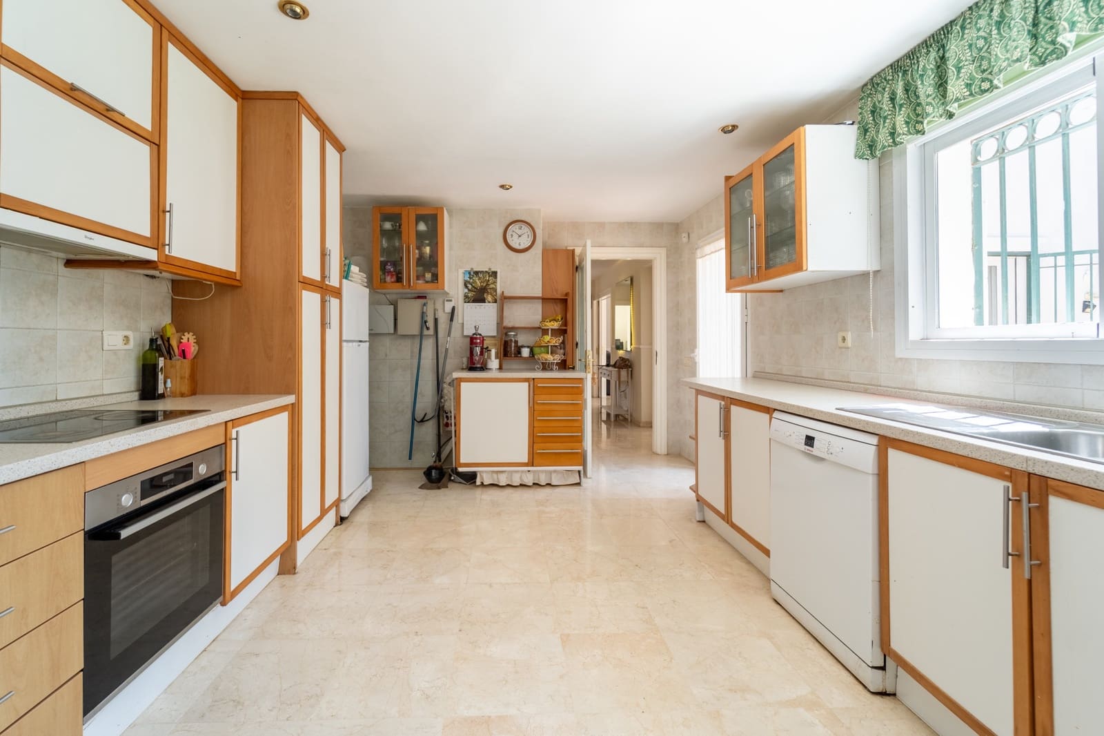 4 quarto Moradia para venda em Marbella com piscina garagem - 1 850 000 € (Ref: 10094414)