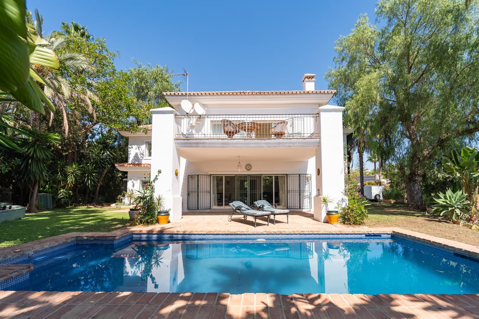 4 quarto Moradia para venda em Marbella com piscina garagem - 1 850 000 € (Ref: 10094414)