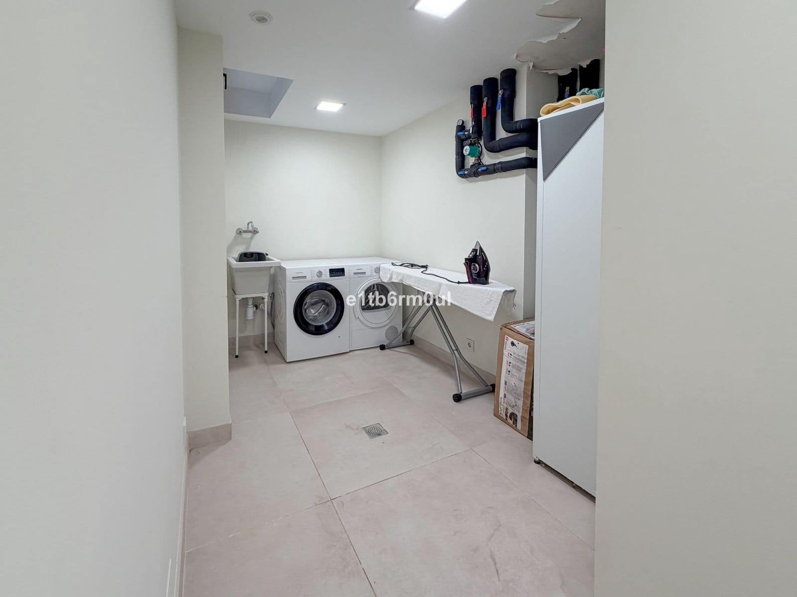 4 sovrum Semi-fristående Villa till salu i Marbella med pool garage - 2 250 000 € (Ref: 10094416)