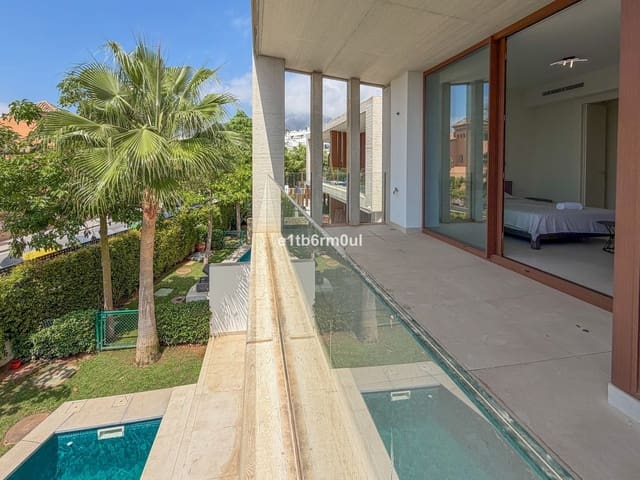 4 sovrum Semi-fristående Villa till salu i Marbella med pool garage - 2 250 000 € (Ref: 10094416)
