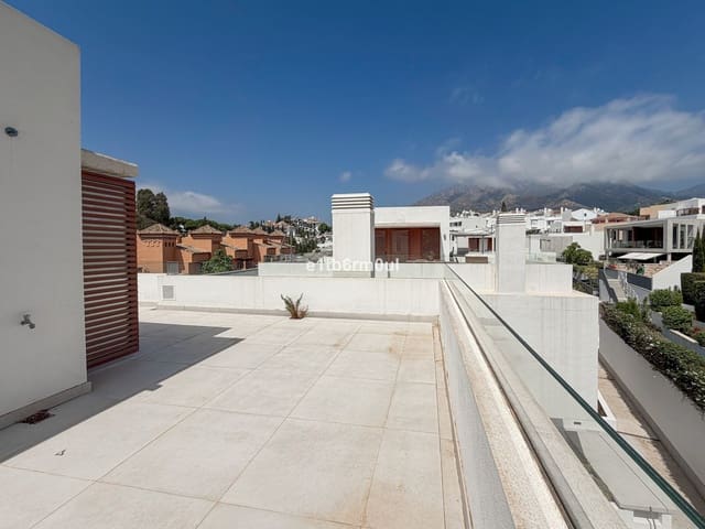 4 sovrum Semi-fristående Villa till salu i Marbella med pool garage - 2 250 000 € (Ref: 10094416)