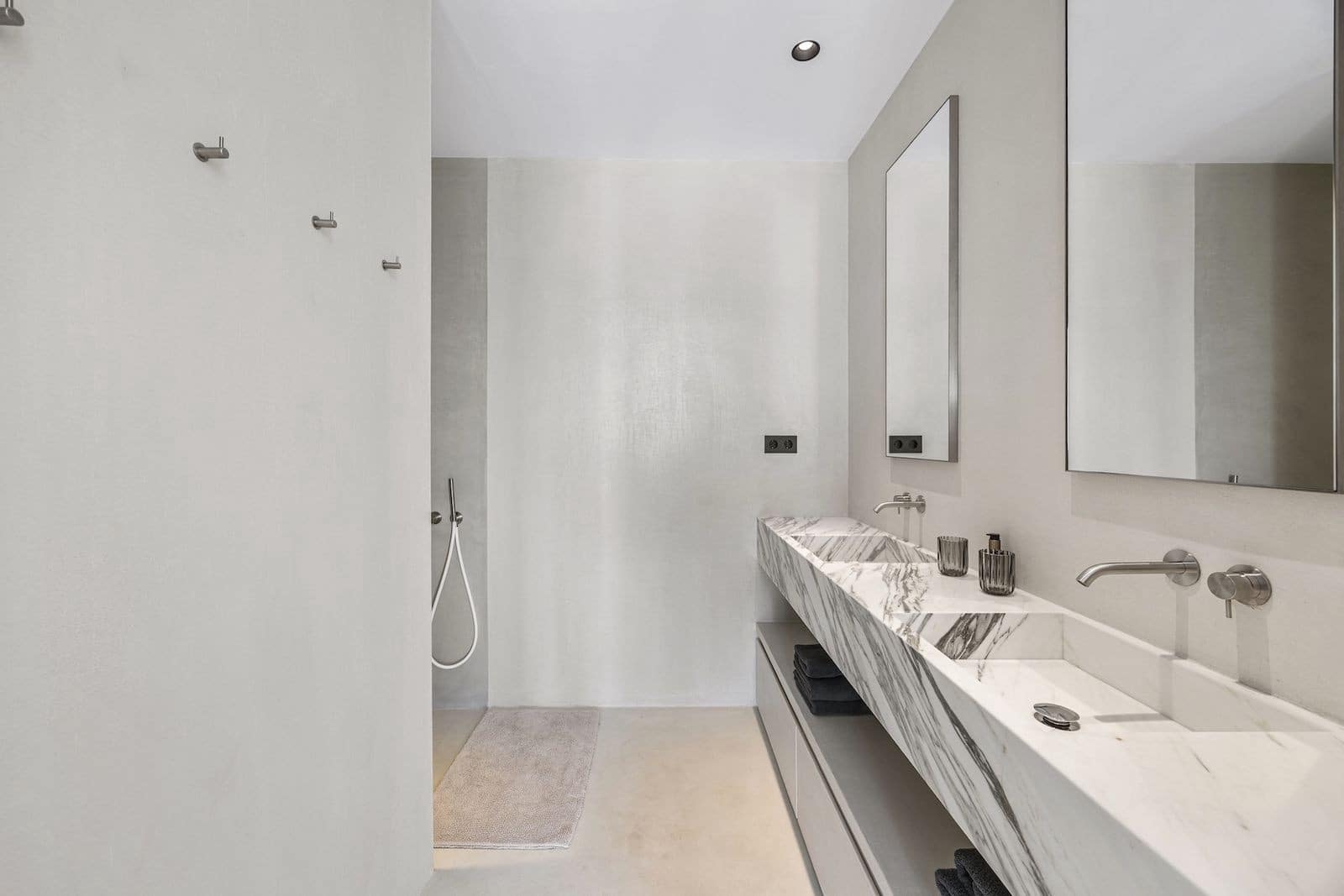 3 chambre Appartement à vendre à La Quinta avec piscine garage - 1 780 000 € (Ref: 10094417)