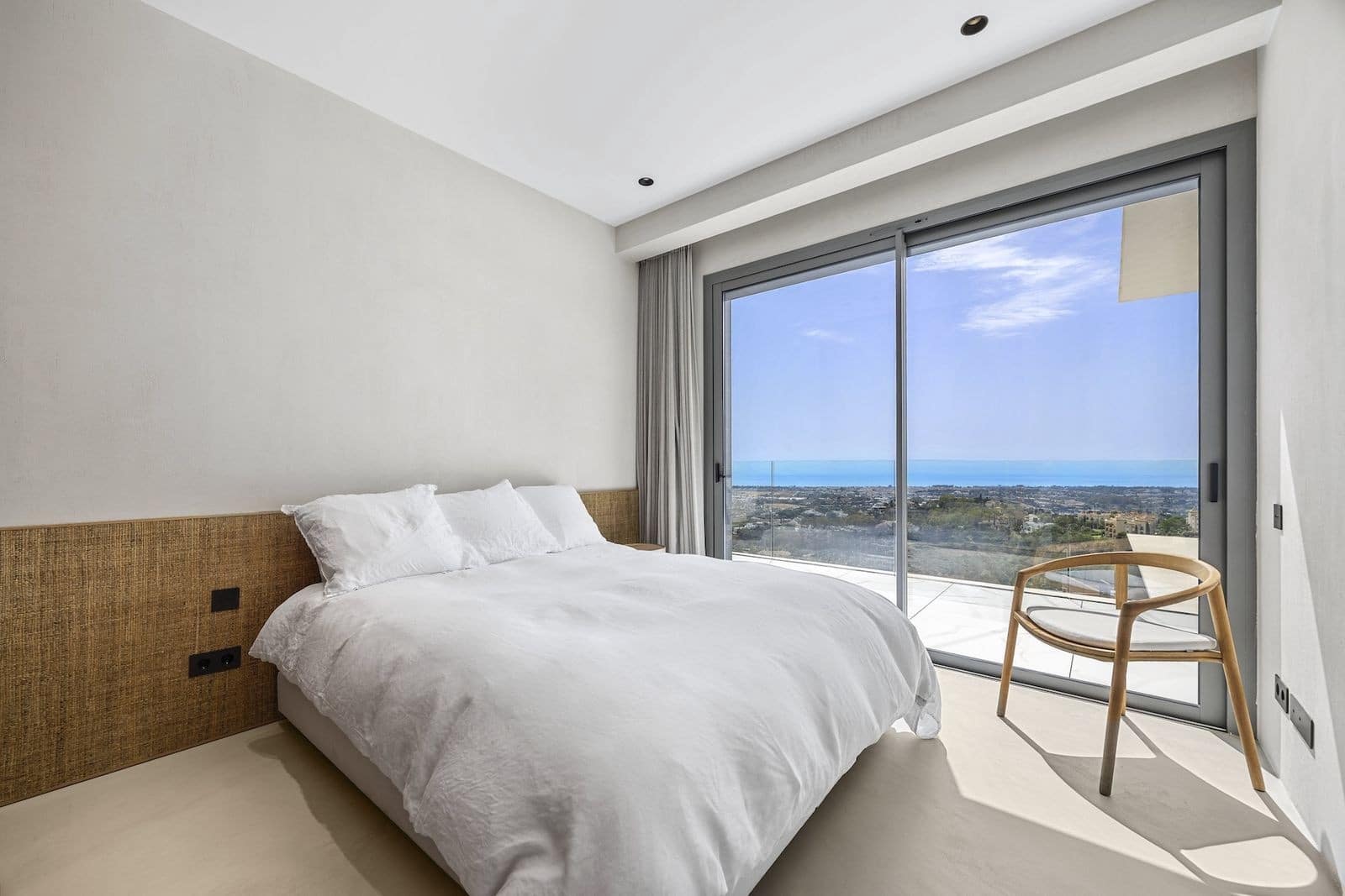 3 chambre Appartement à vendre à La Quinta avec piscine garage - 1 780 000 € (Ref: 10094417)