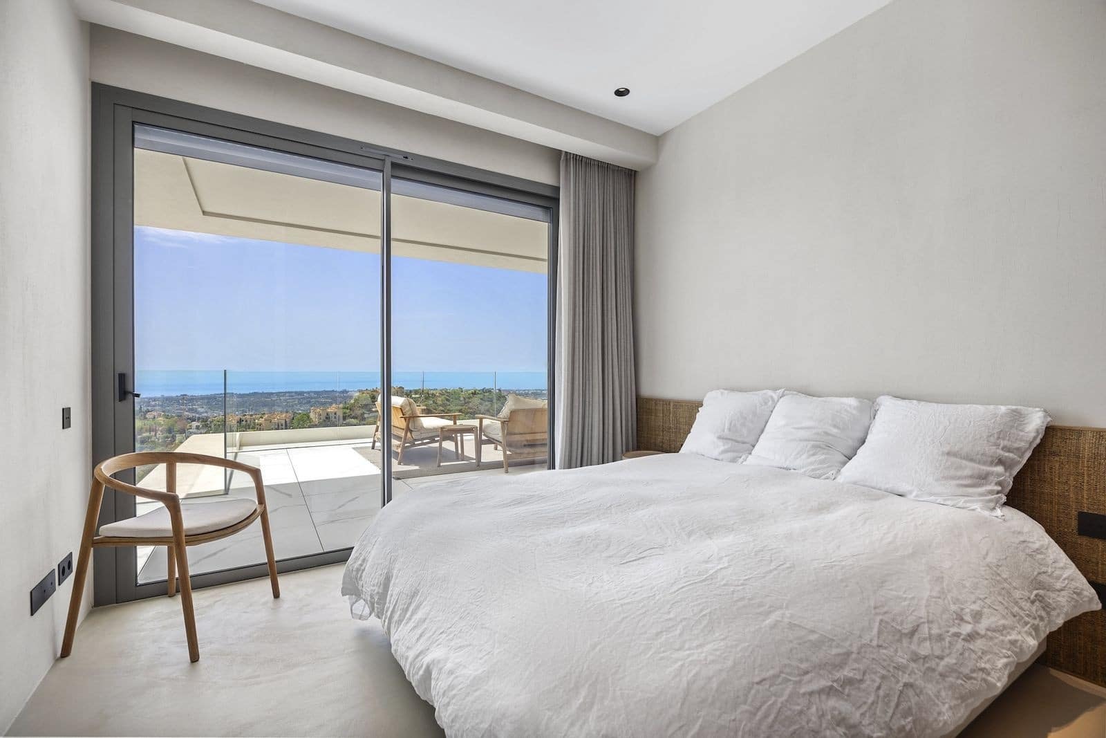 3 chambre Appartement à vendre à La Quinta avec piscine garage - 1 780 000 € (Ref: 10094417)