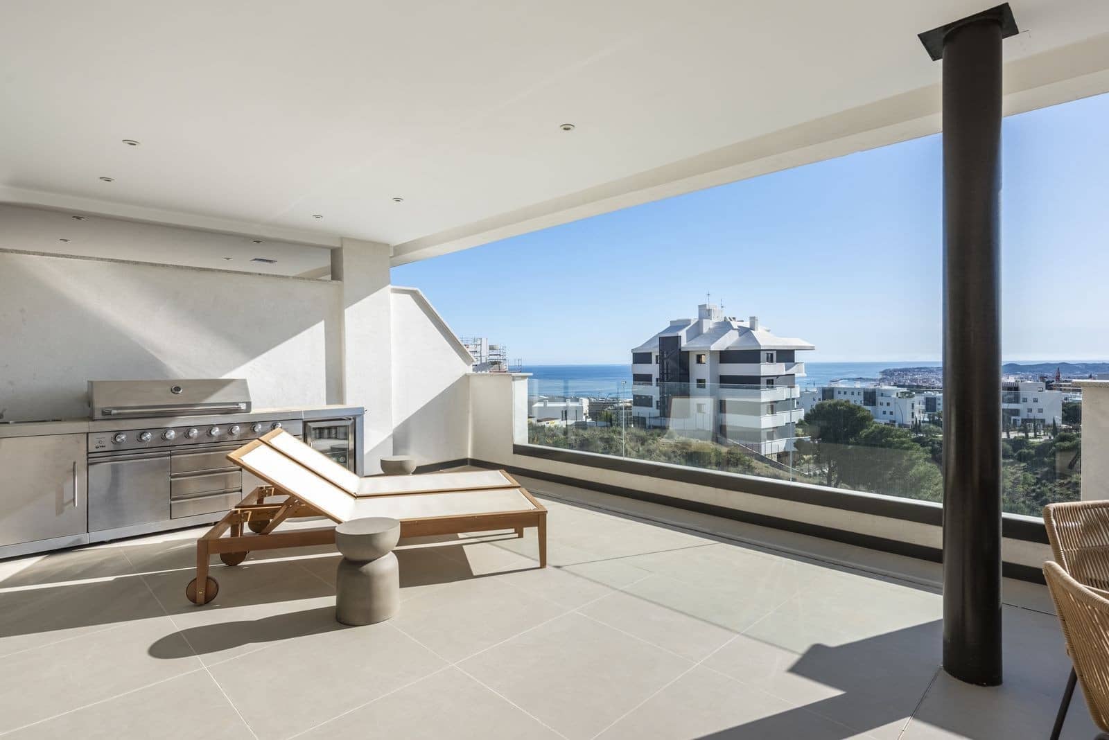 3 soveværelse Lejlighed til salg i Fuengirola med swimmingpool garage - € 749.000 (Ref: 10094418)
