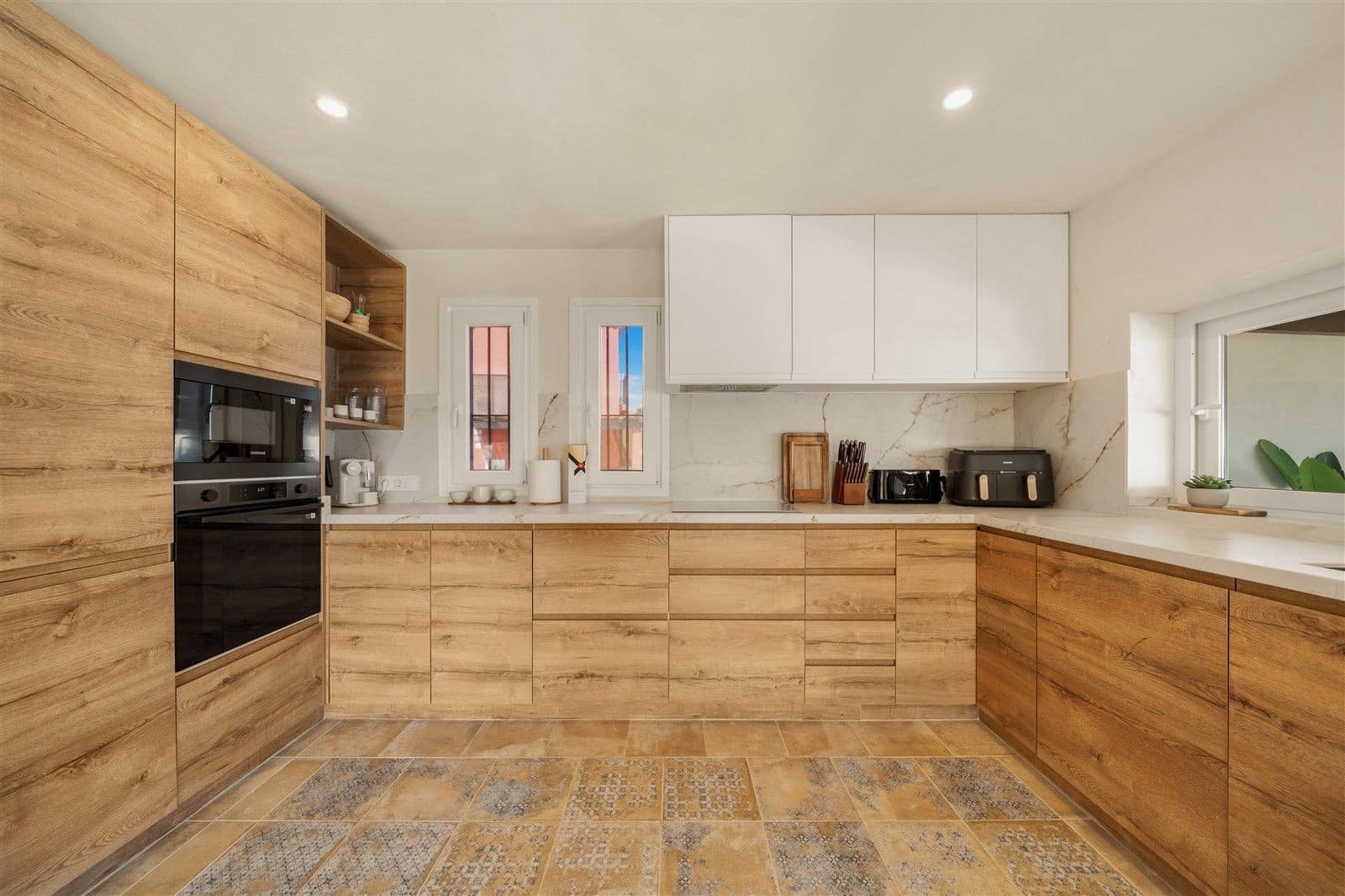 4 Zimmer Doppelhaus zu verkaufen in Estepona mit Pool Garage - 1.695.000 € (Ref: 10098200)