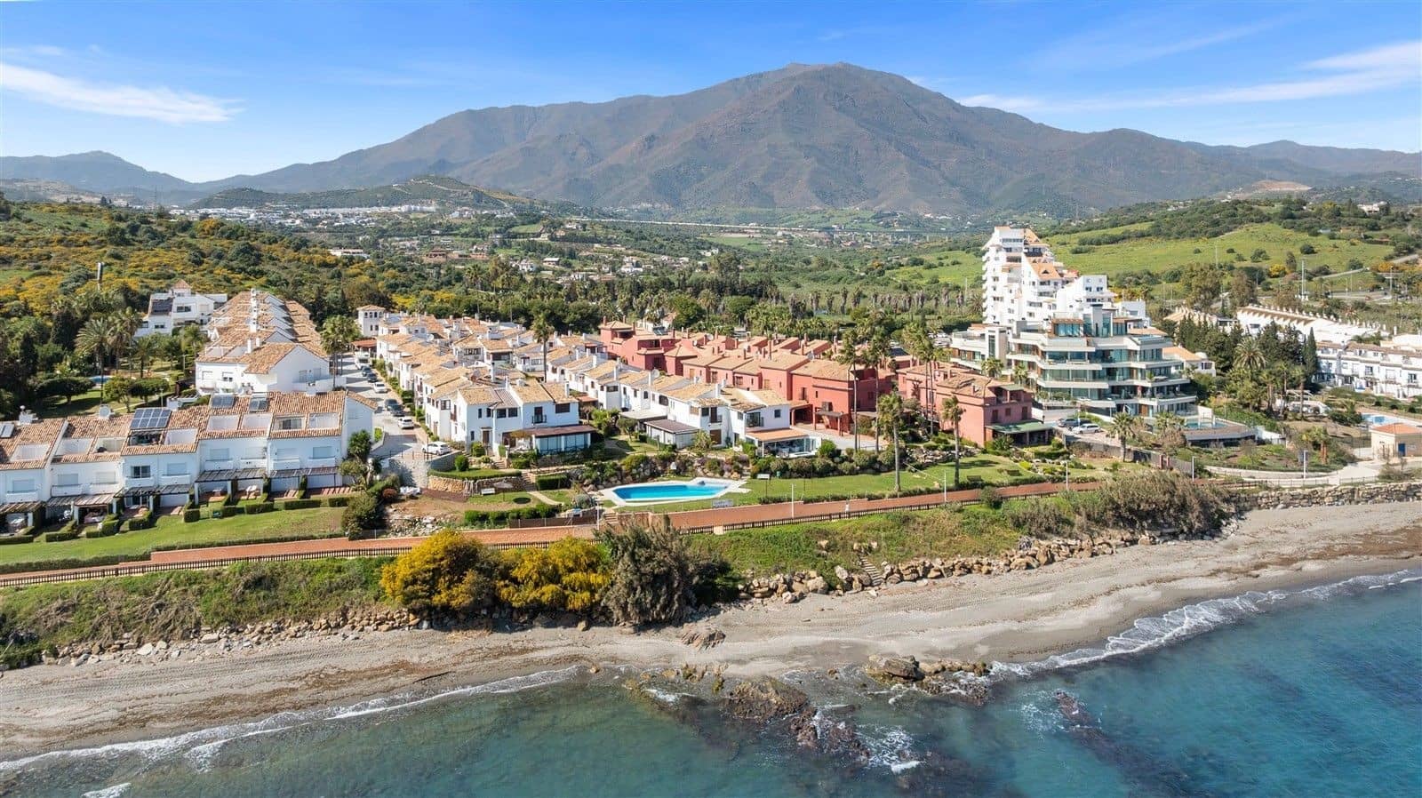 4 Zimmer Doppelhaus zu verkaufen in Estepona mit Pool Garage - 1.695.000 € (Ref: 10098200)