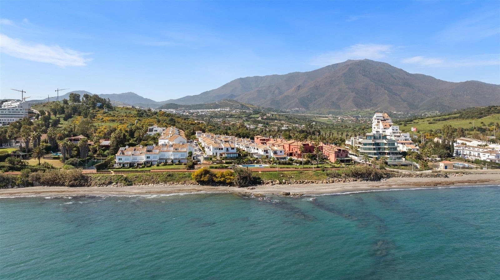 4 Zimmer Doppelhaus zu verkaufen in Estepona mit Pool Garage - 1.695.000 € (Ref: 10098200)