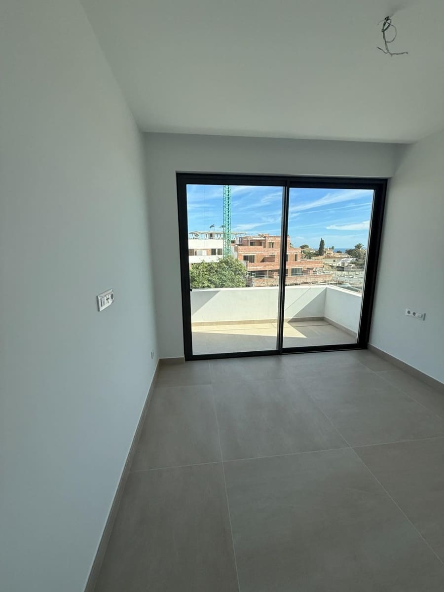 3 sypialnia Penthouse na sprzedaż w Estepona z basenem garażem - 1 100 000 € (Ref: 10100114)