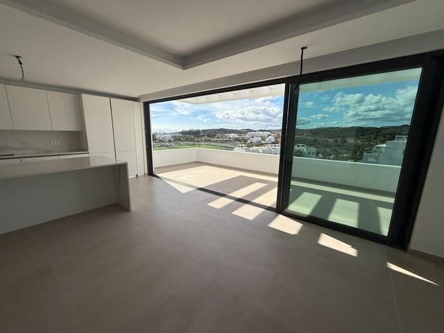 3 sypialnia Penthouse na sprzedaż w Estepona z basenem garażem - 1 100 000 € (Ref: 10100114)