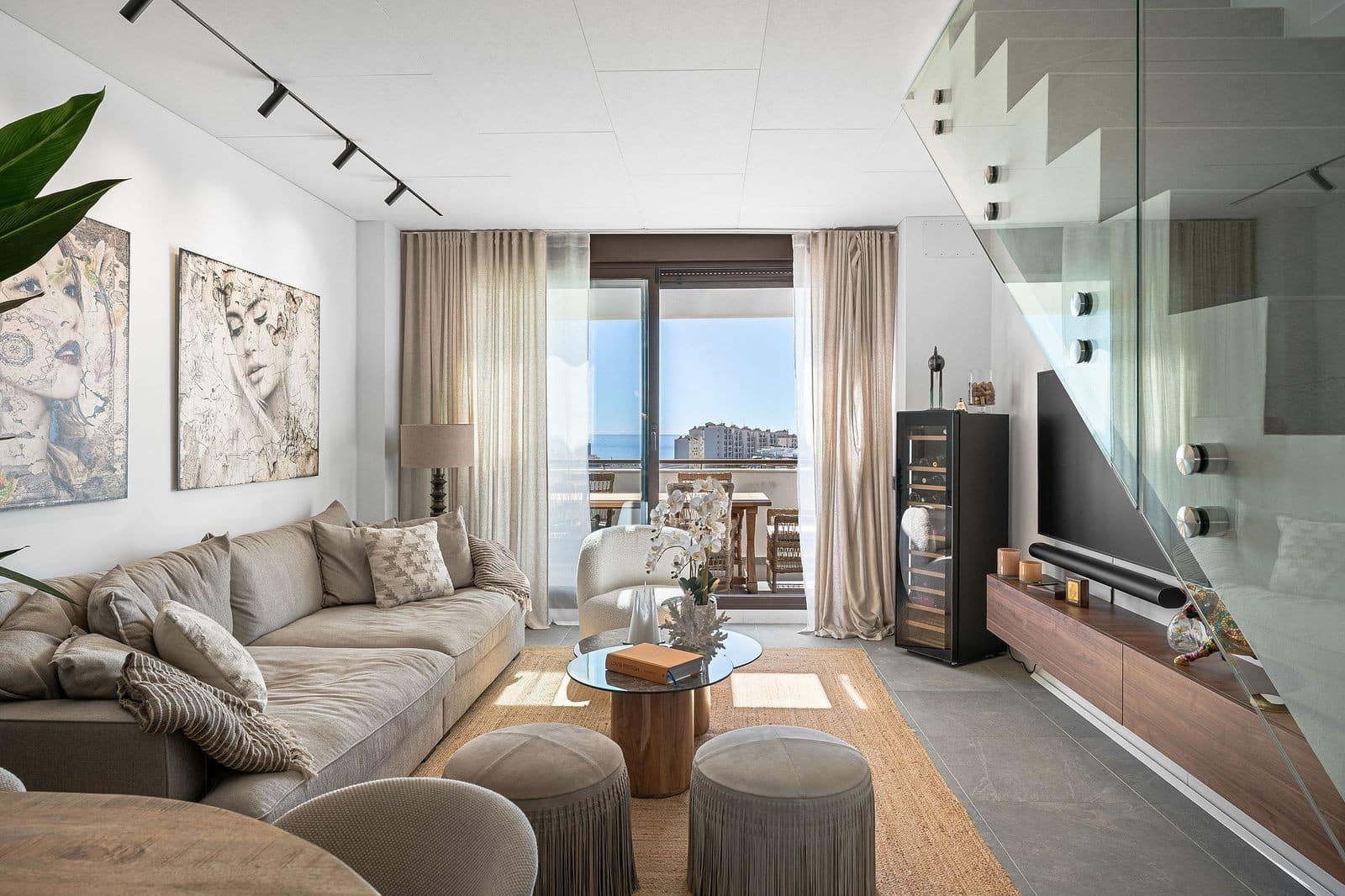 3 bedroom Penthouse for sale in Estepona with pool garage - € 1,095,000 (Ref: 10100117)