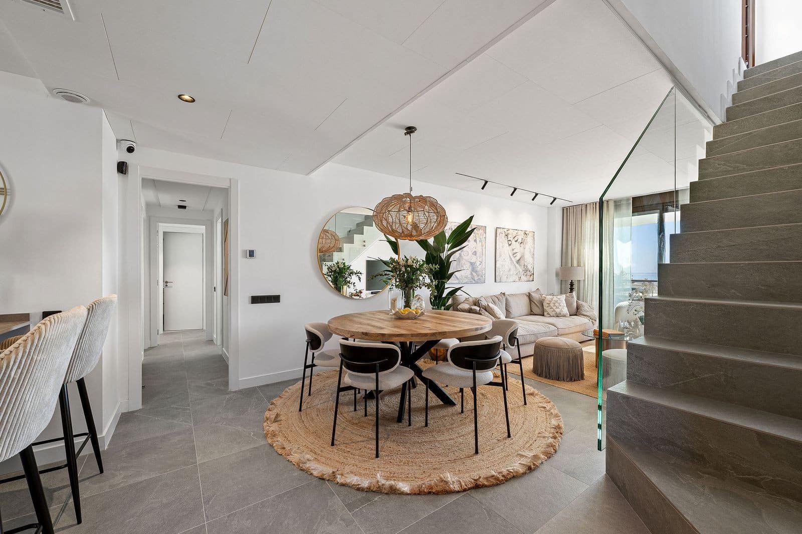 3 bedroom Penthouse for sale in Estepona with pool garage - € 1,095,000 (Ref: 10100117)