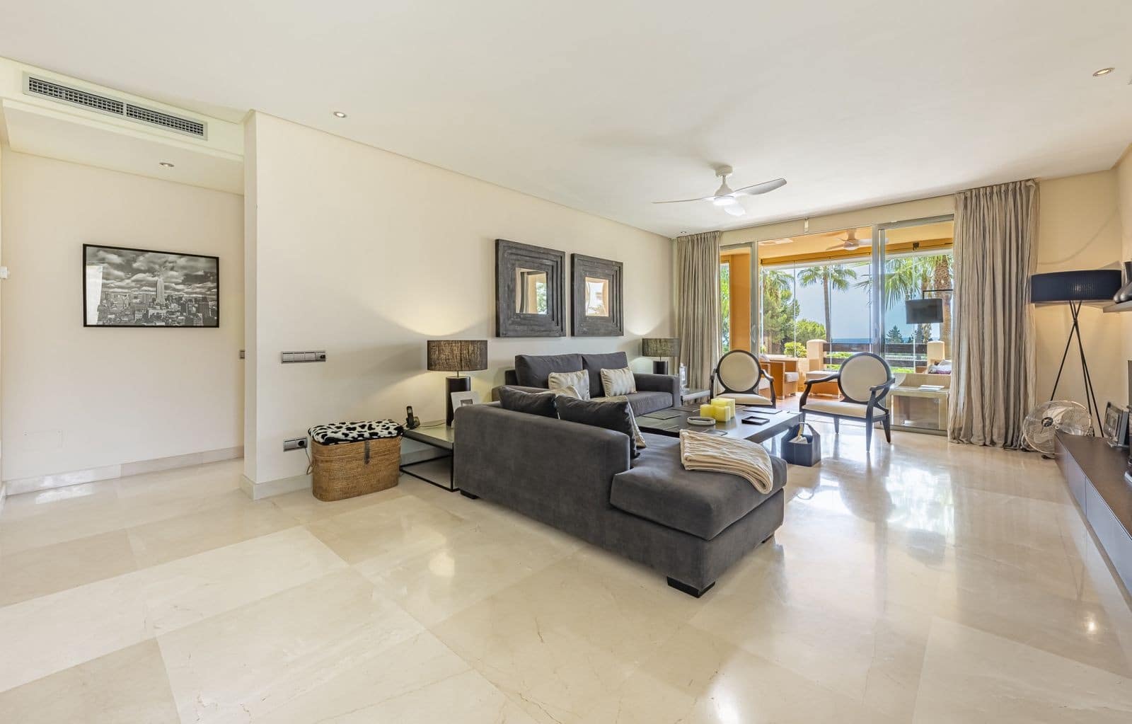 2 soverom Leilighet til salgs i Marbella med svømmebasseng garasje - € 1 250 000 (Ref: 10100118)