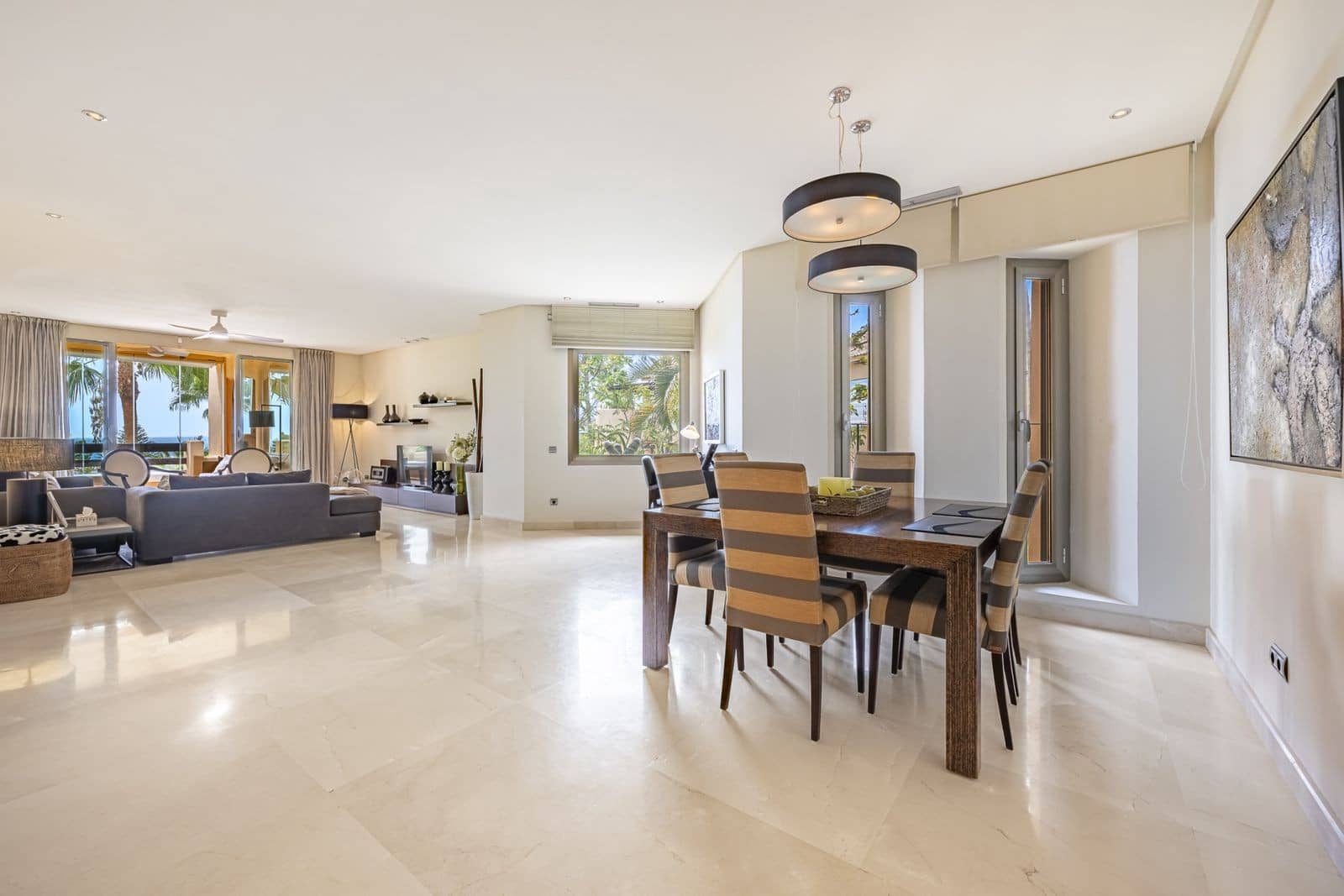 2 soverom Leilighet til salgs i Marbella med svømmebasseng garasje - € 1 250 000 (Ref: 10100118)