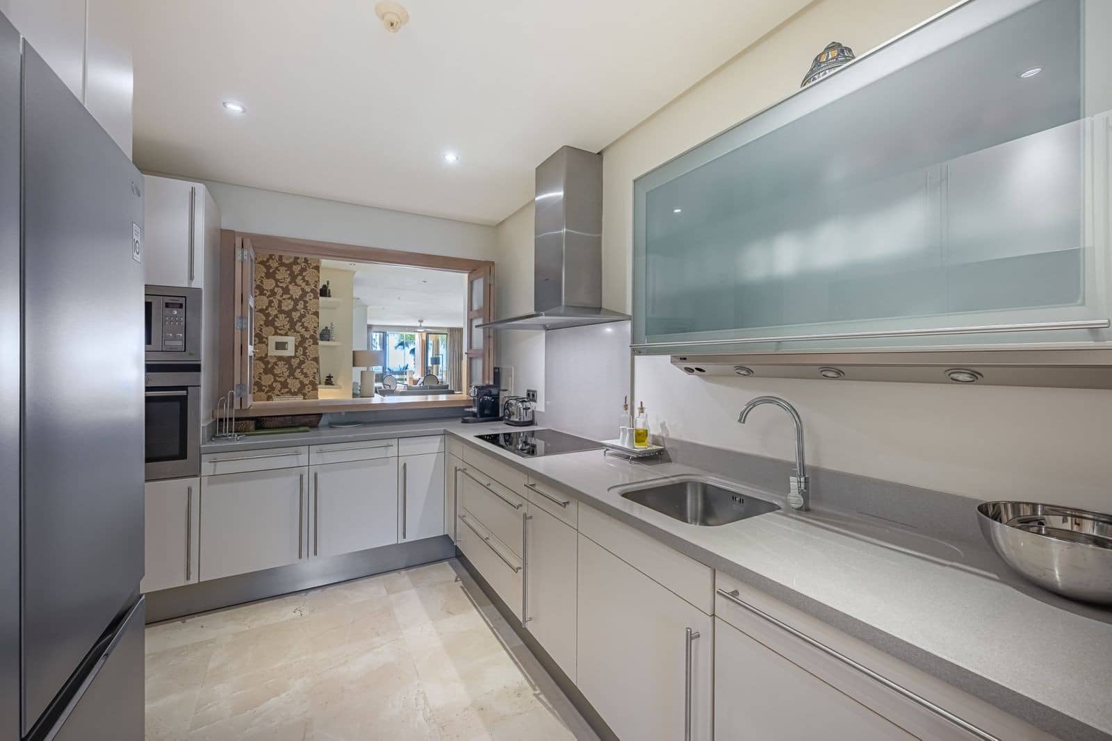 2 soverom Leilighet til salgs i Marbella med svømmebasseng garasje - € 1 250 000 (Ref: 10100118)