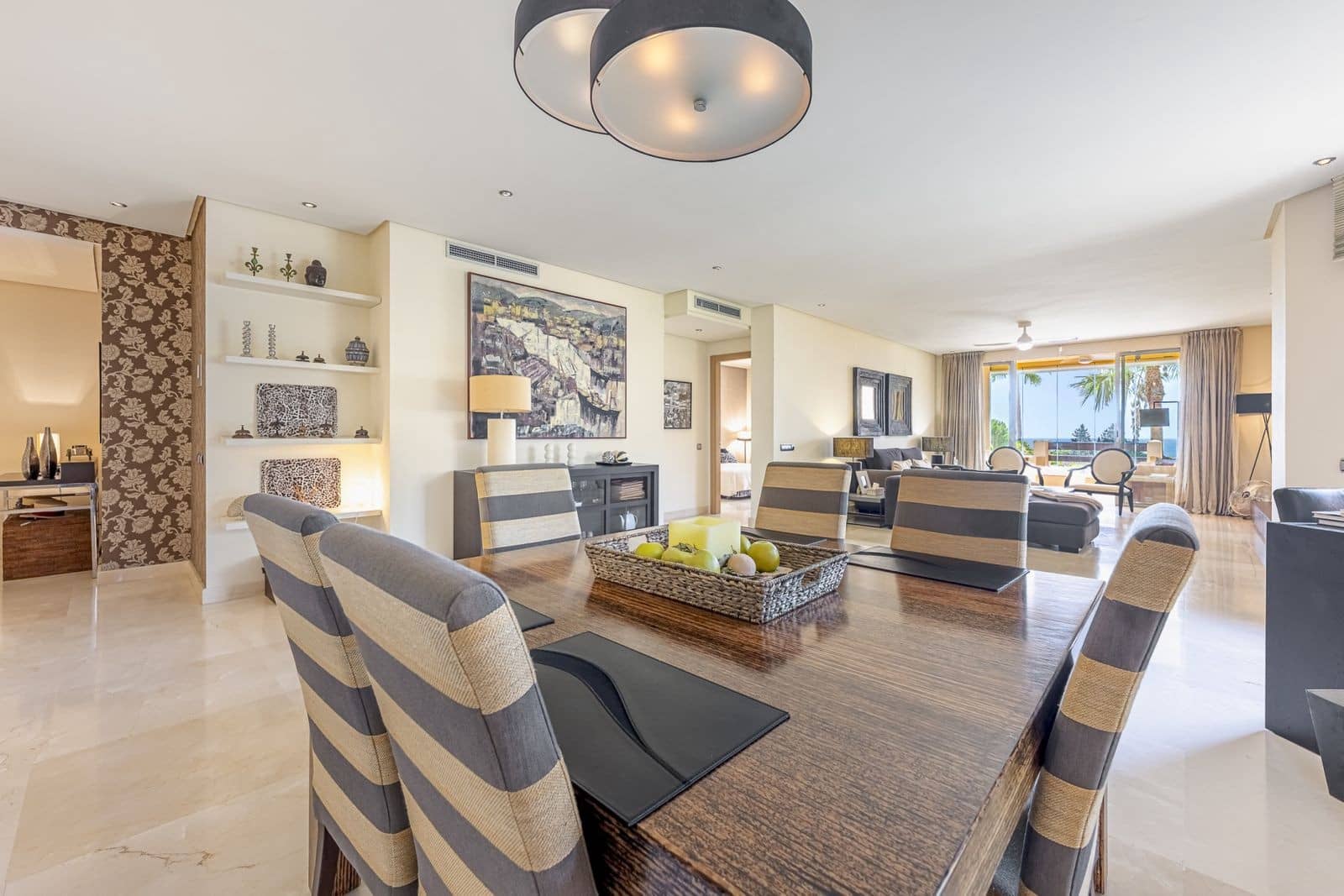 2 soverom Leilighet til salgs i Marbella med svømmebasseng garasje - € 1 250 000 (Ref: 10100118)