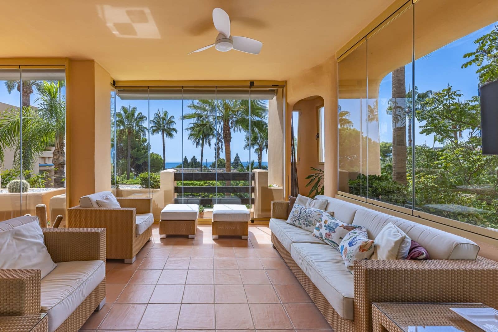 2 soverom Leilighet til salgs i Marbella med svømmebasseng garasje - € 1 250 000 (Ref: 10100118)