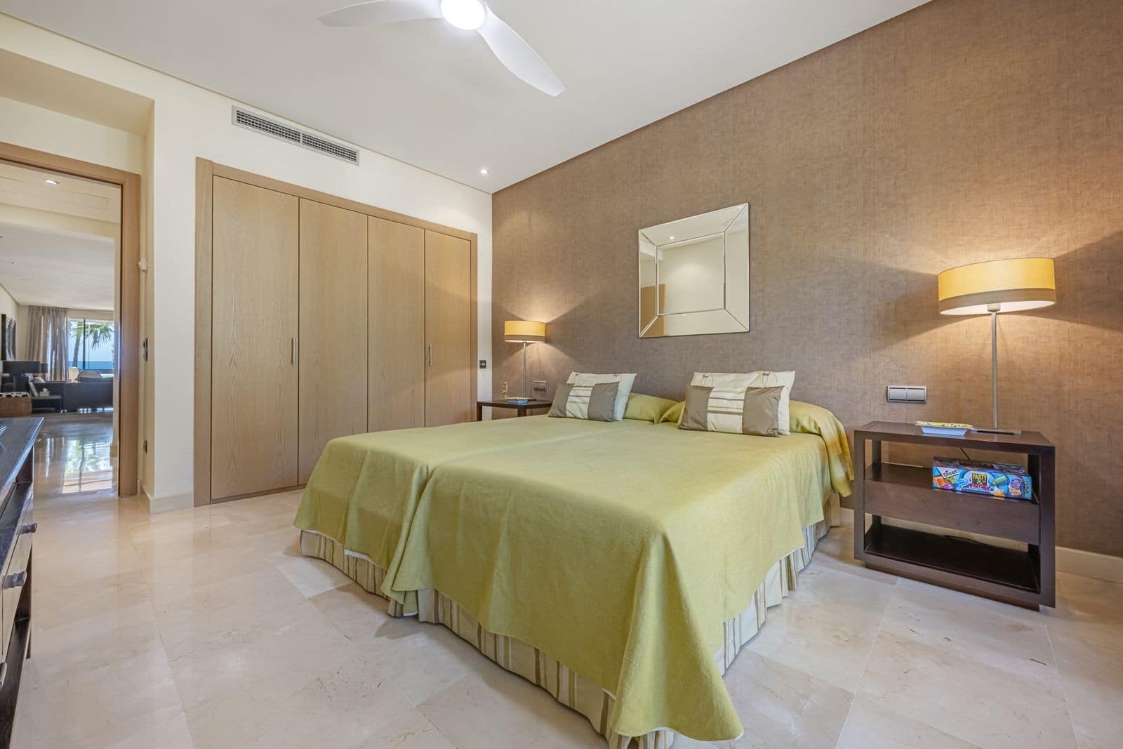 2 soverom Leilighet til salgs i Marbella med svømmebasseng garasje - € 1 250 000 (Ref: 10100118)