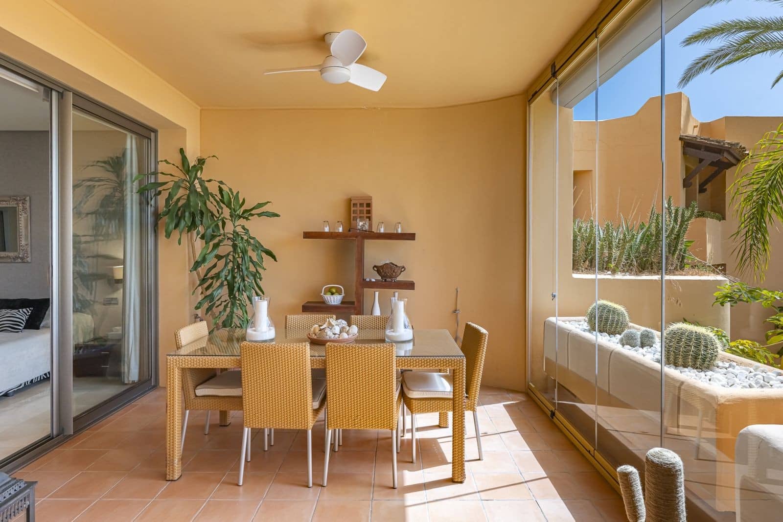 2 soverom Leilighet til salgs i Marbella med svømmebasseng garasje - € 1 250 000 (Ref: 10100118)