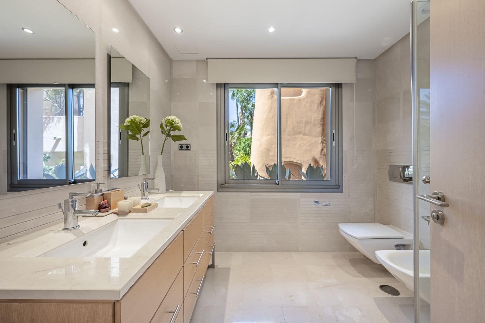 2 soverom Leilighet til salgs i Marbella med svømmebasseng garasje - € 1 250 000 (Ref: 10100118)