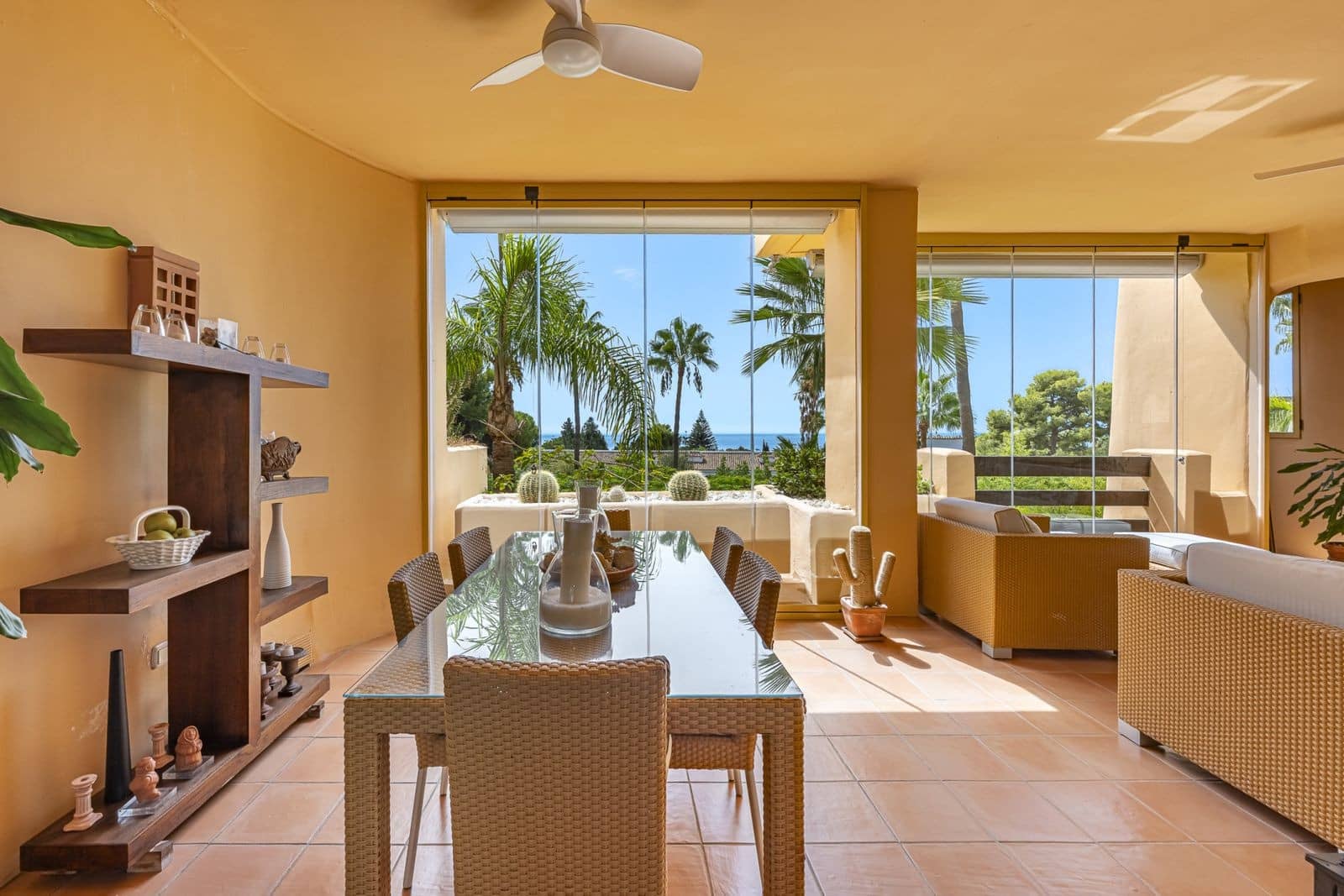 2 soverom Leilighet til salgs i Marbella med svømmebasseng garasje - € 1 250 000 (Ref: 10100118)