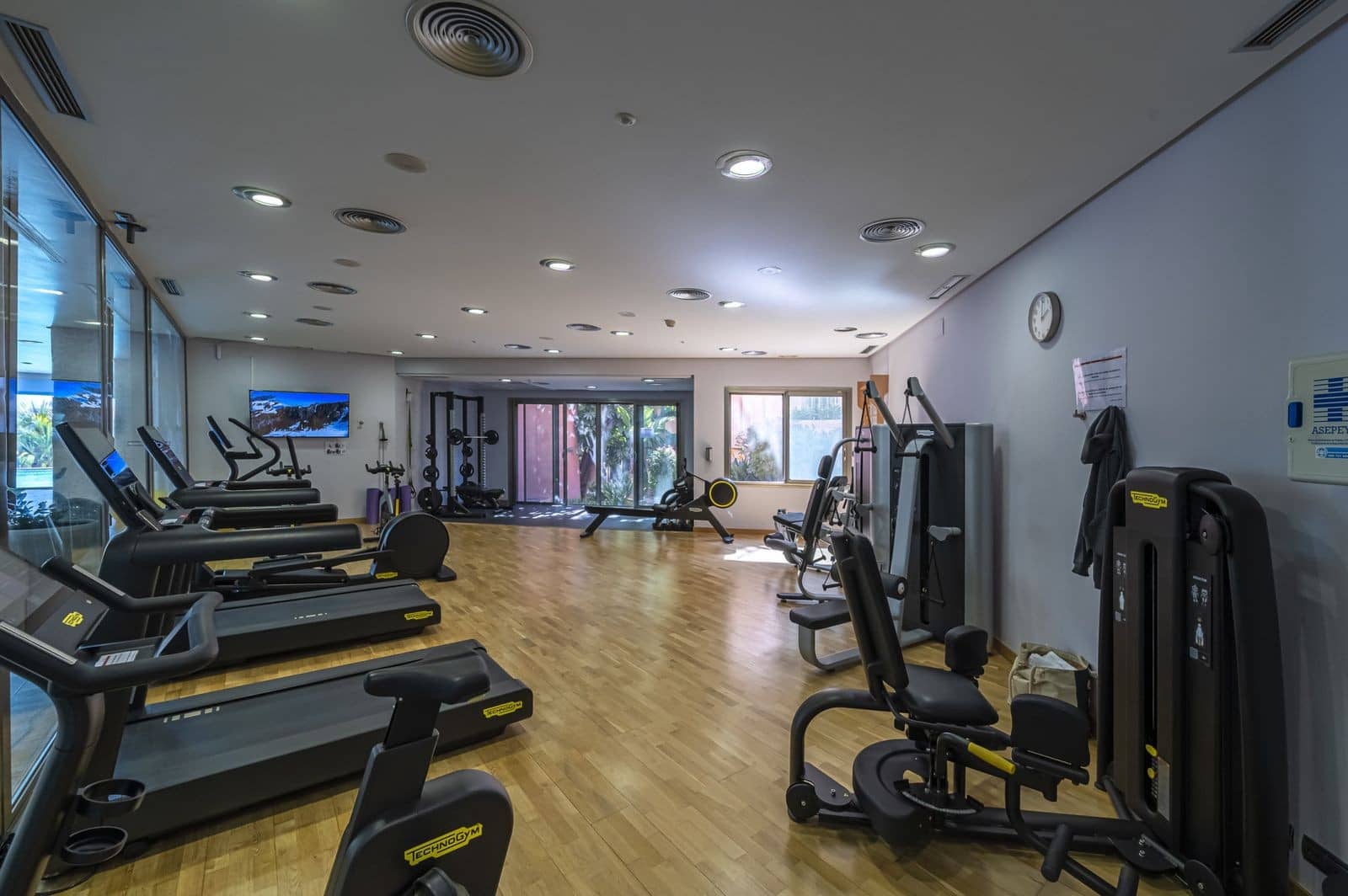 2 soverom Leilighet til salgs i Marbella med svømmebasseng garasje - € 1 250 000 (Ref: 10100118)