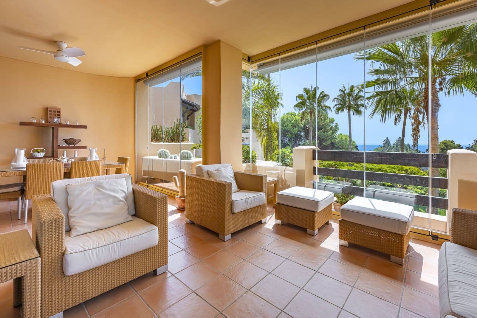 2 soverom Leilighet til salgs i Marbella med svømmebasseng garasje - € 1 250 000 (Ref: 10100118)