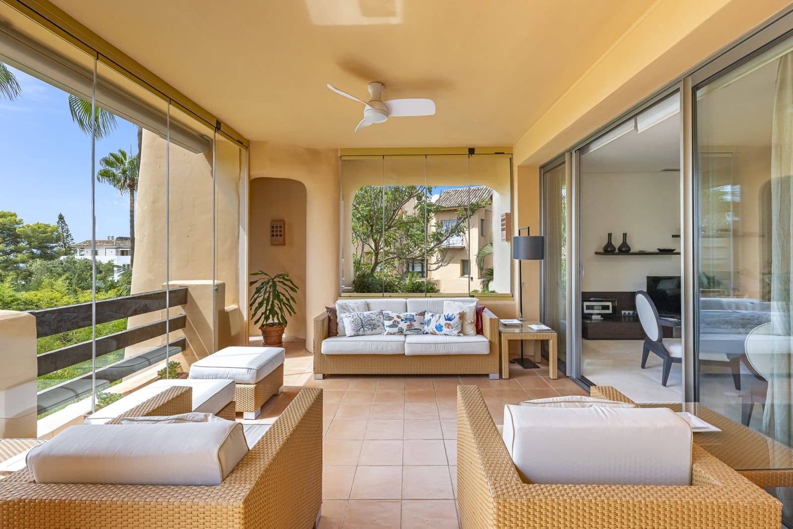 2 soverom Leilighet til salgs i Marbella med svømmebasseng garasje - € 1 250 000 (Ref: 10100118)
