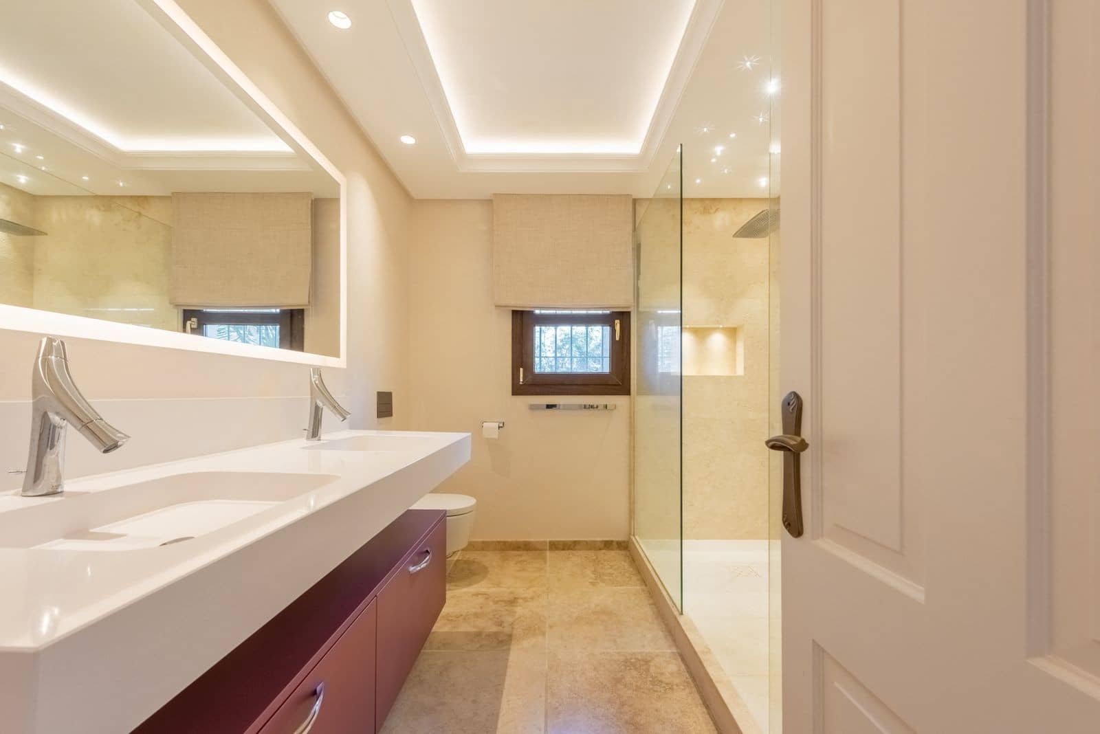 6 quarto Moradia para venda em Estepona com piscina garagem - 2 995 000 € (Ref: 10102234)