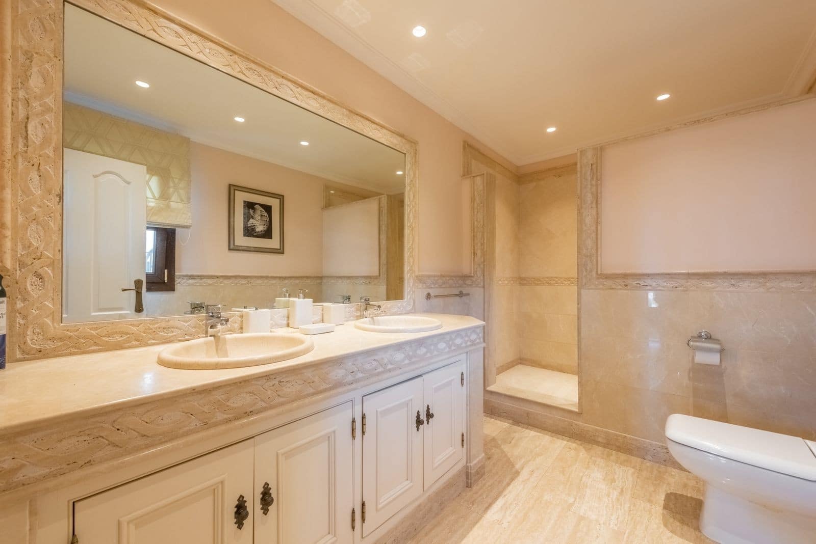6 quarto Moradia para venda em Estepona com piscina garagem - 2 995 000 € (Ref: 10102234)