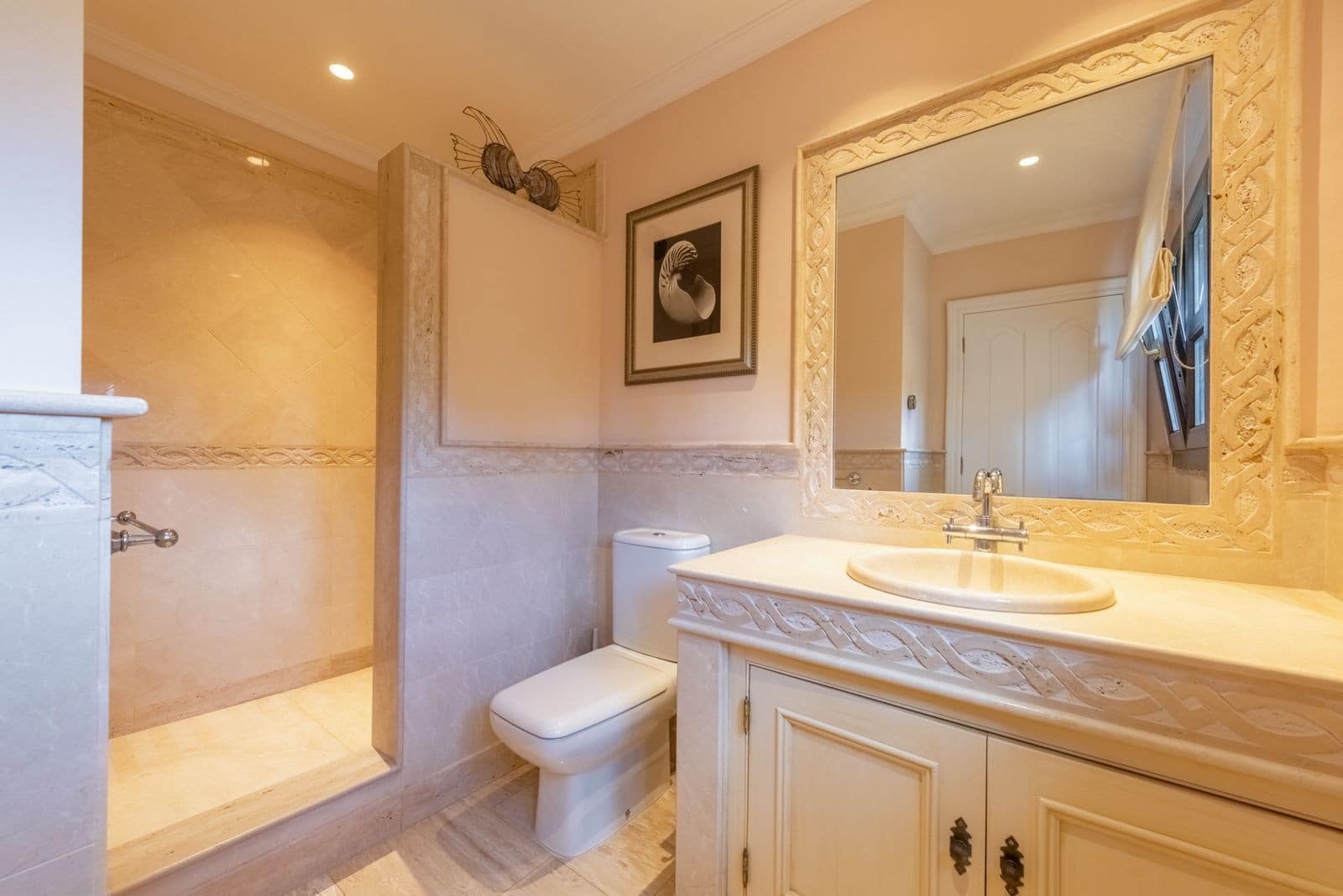 6 quarto Moradia para venda em Estepona com piscina garagem - 2 995 000 € (Ref: 10102234)