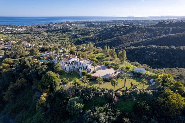 6 quarto Moradia para venda em Estepona com piscina garagem - 2 995 000 € (Ref: 10102234)