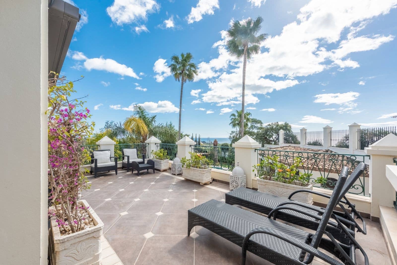 6 quarto Moradia para venda em Estepona com piscina garagem - 2 995 000 € (Ref: 10102234)