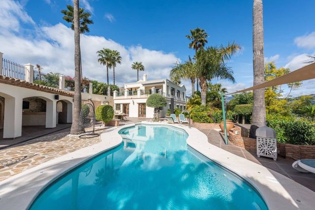 6 quarto Moradia para venda em Estepona com piscina garagem - 2 995 000 € (Ref: 10102234)