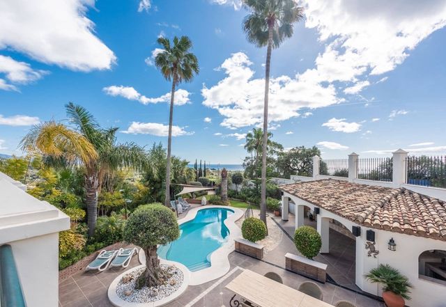 6 quarto Moradia para venda em Estepona com piscina garagem - 2 995 000 € (Ref: 10102234)