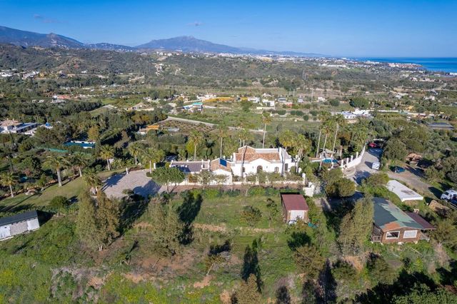 6 quarto Moradia para venda em Estepona com piscina garagem - 2 995 000 € (Ref: 10102234)