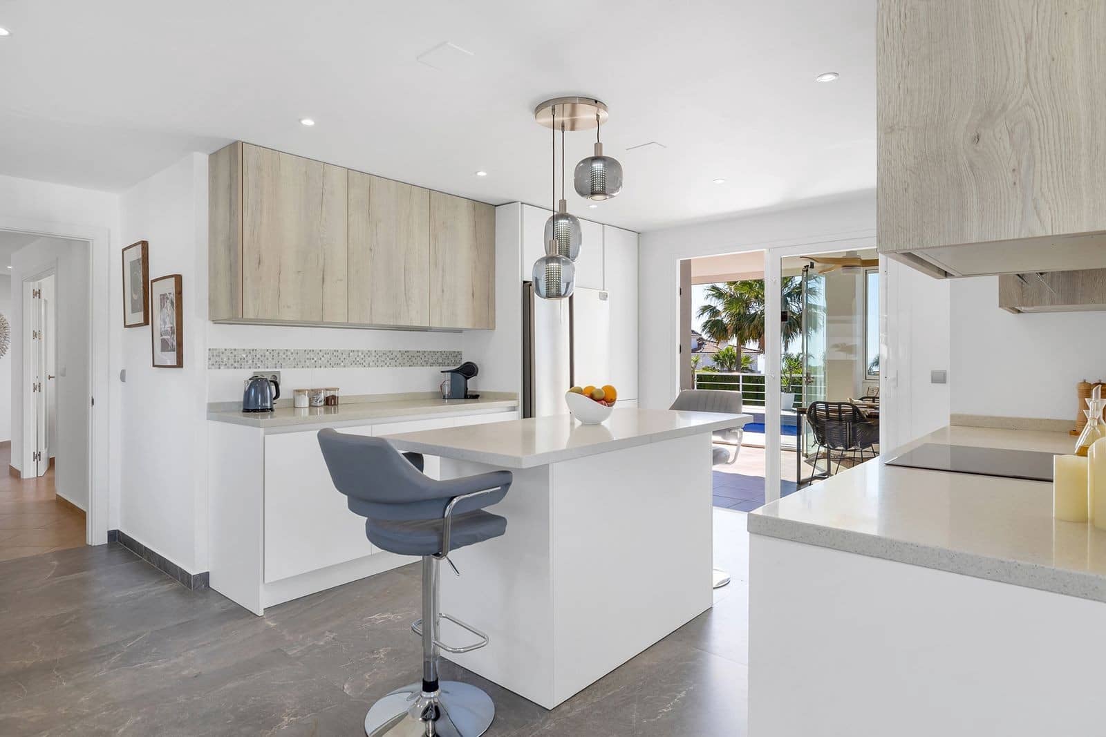 6 sovrum Villa till salu i Estepona med pool garage - 2 350 000 € (Ref: 10102235)