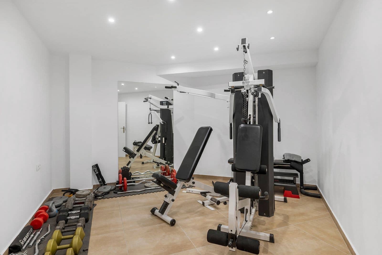6 sovrum Villa till salu i Estepona med pool garage - 2 350 000 € (Ref: 10102235)
