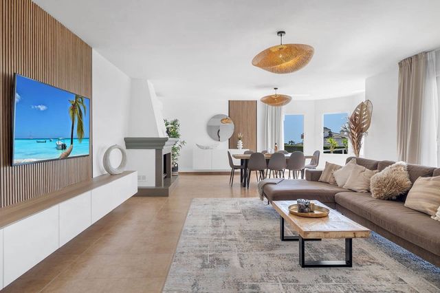 6 sovrum Villa till salu i Estepona med pool garage - 2 350 000 € (Ref: 10102235)