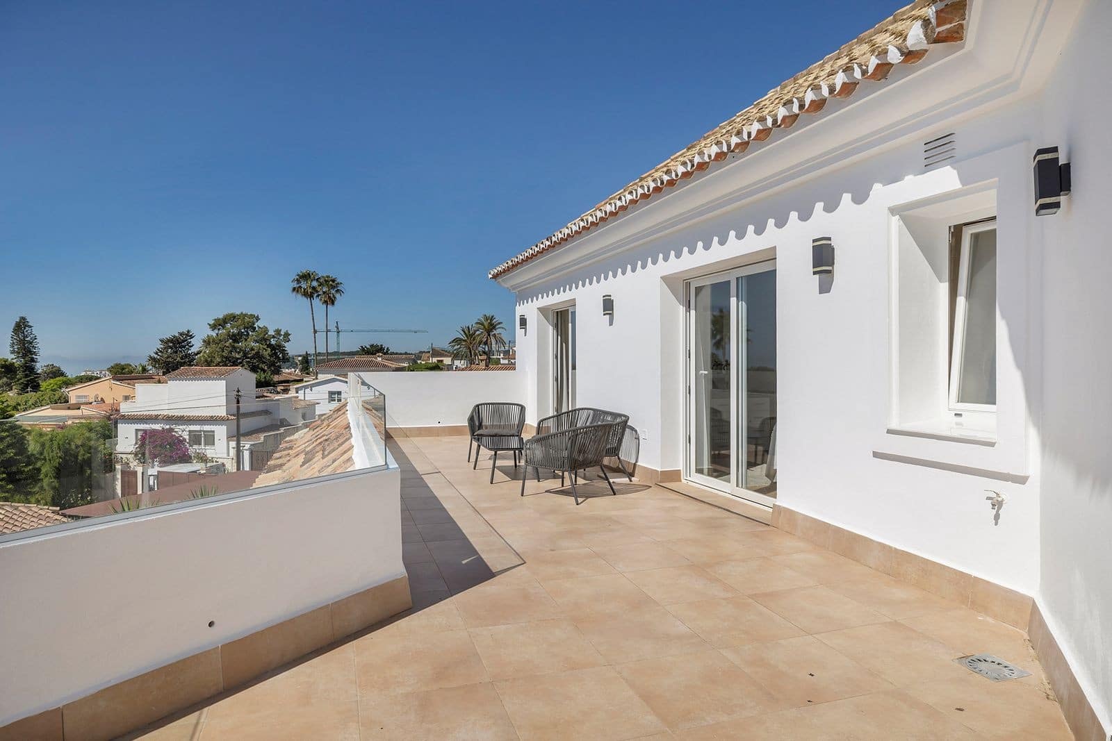 6 sovrum Villa till salu i Estepona med pool garage - 2 350 000 € (Ref: 10102235)