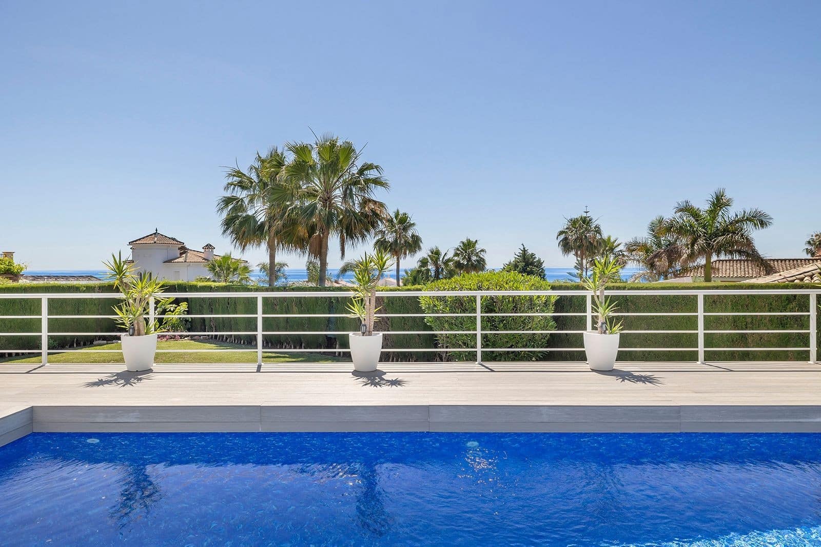 6 sovrum Villa till salu i Estepona med pool garage - 2 350 000 € (Ref: 10102235)