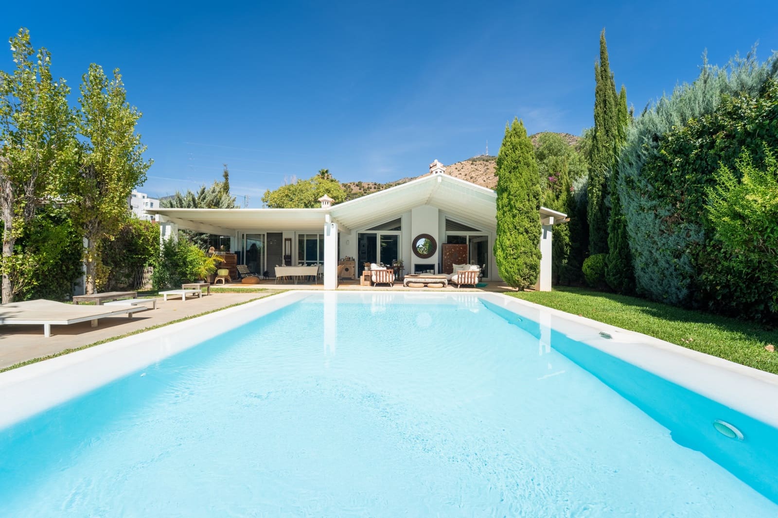 5 soveværelse Villa til salg i Benalmadena med swimmingpool garage - € 2.600.000 (Ref: 10102236)