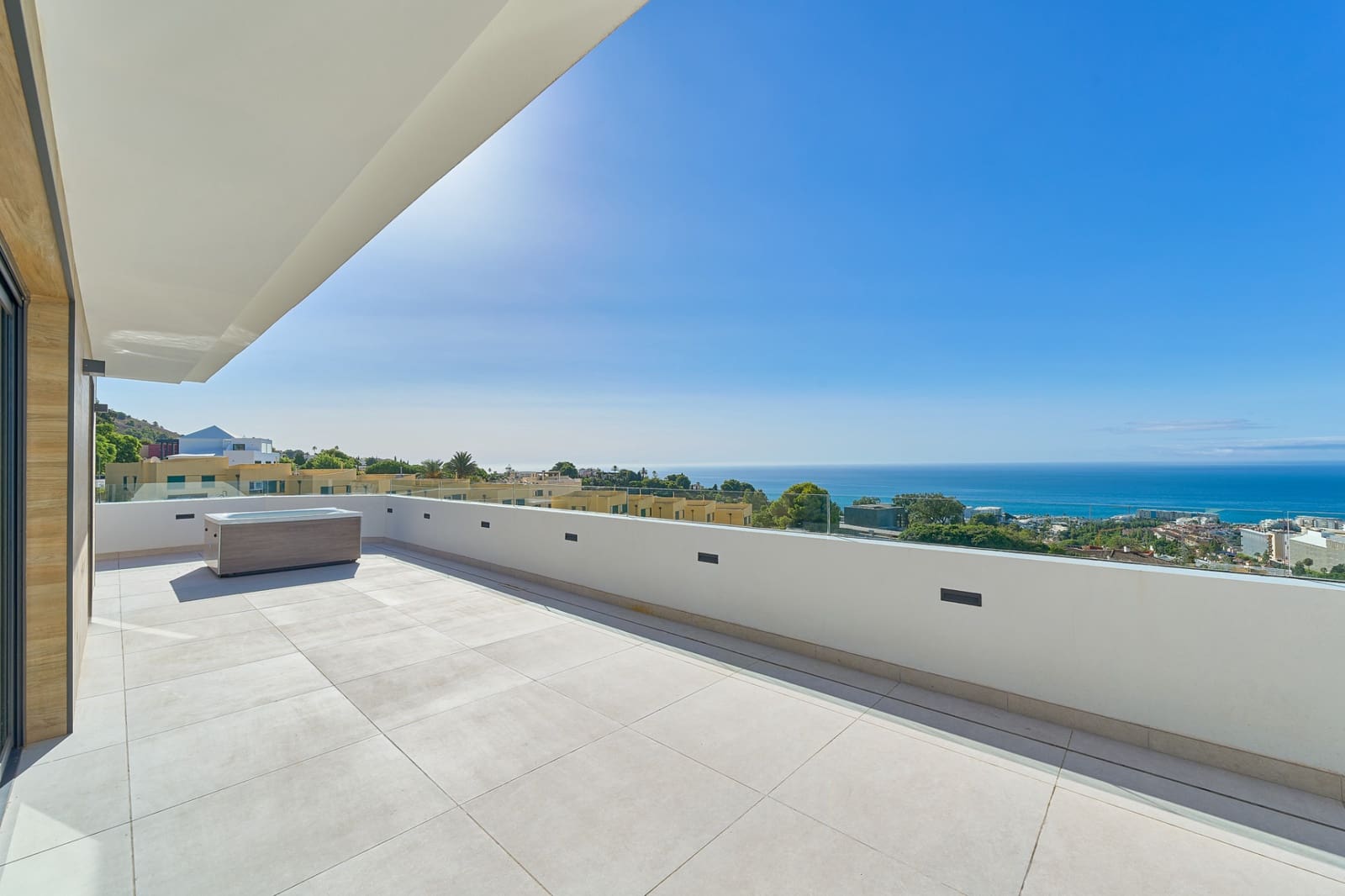 3 soveværelse Lejlighed til salg i Fuengirola med swimmingpool garage - € 895.000 (Ref: 10109402)