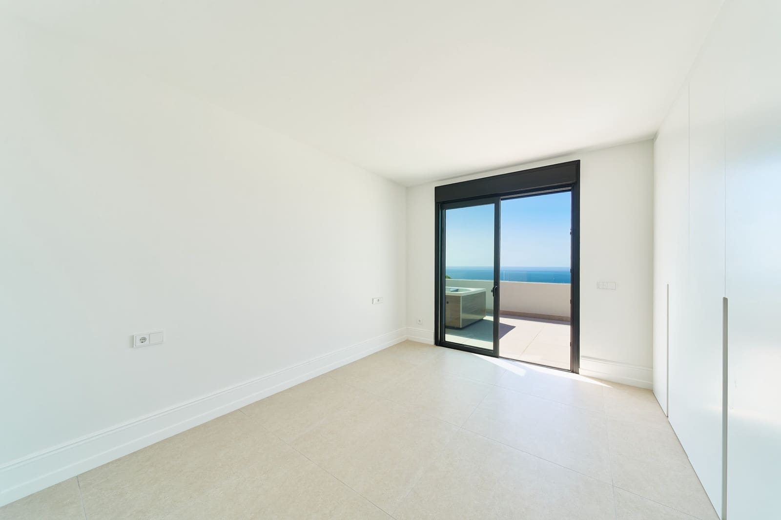 3 soveværelse Lejlighed til salg i Fuengirola med swimmingpool garage - € 895.000 (Ref: 10109402)