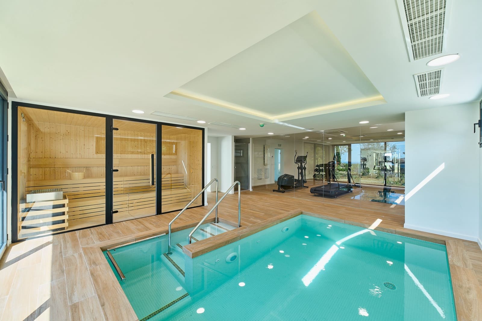 3 soveværelse Lejlighed til salg i Fuengirola med swimmingpool garage - € 895.000 (Ref: 10109402)