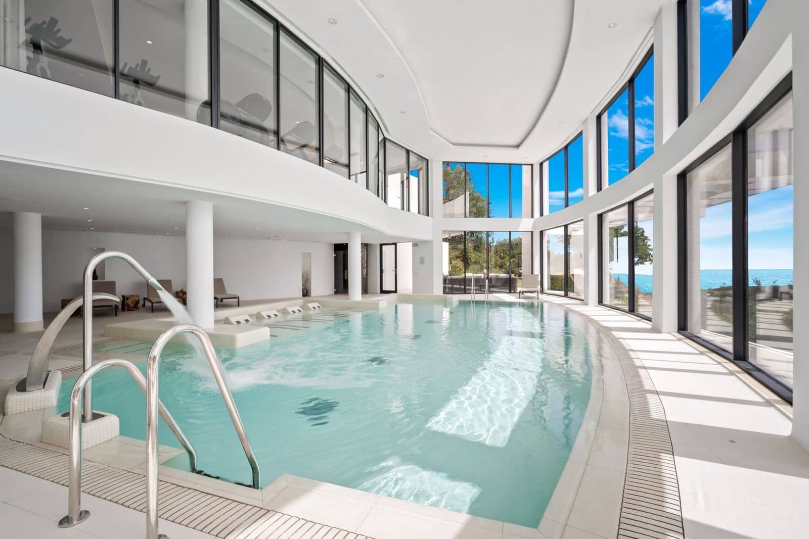 3 sypialnia Penthouse na sprzedaż w Marbella z basenem garażem - 1 595 000 € (Ref: 10111533)