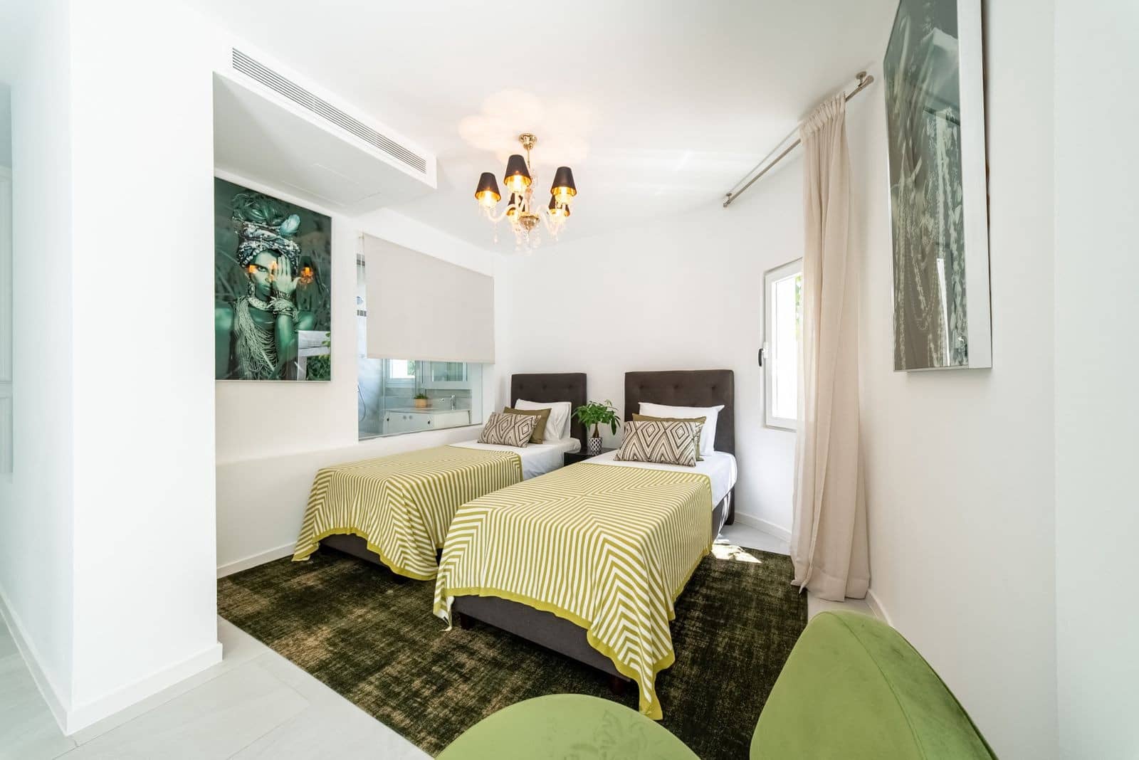4 Zimmer Villa zu verkaufen in Nueva Andalucia mit Pool Garage - 1.890.000 € (Ref: 10115624)