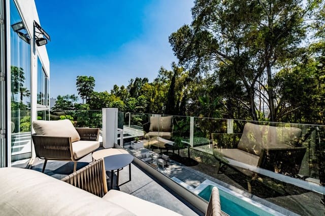 4 Zimmer Villa zu verkaufen in Nueva Andalucia, Marbella mit Pool Garage - 1.890.000 € (Ref: 10115624)